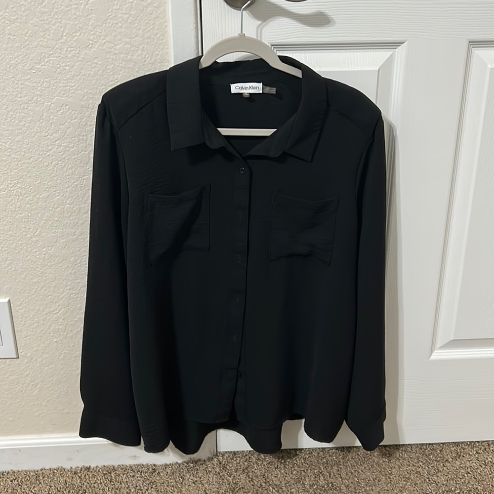 Calvin Klein Women’s Black Button-down Dress Shirt Size XL